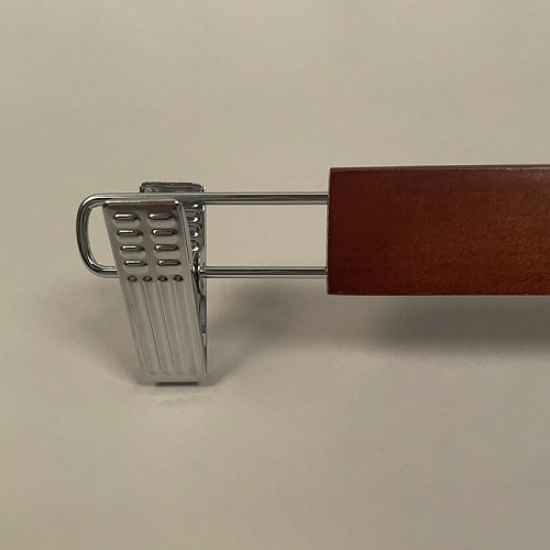 Вешалка деревянная, с зажимами для одежды WS 006(красн) фото 2