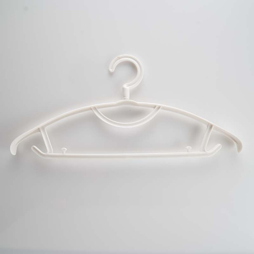 Вешалка-плечики пластиковая с перекладиной АМ077(бел)